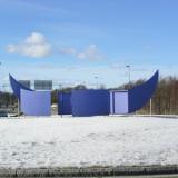 Verkörondellen i vinterskrud 2001